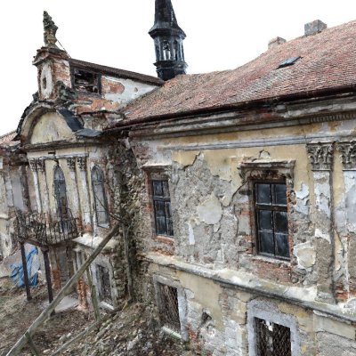 Detailní zachycení tvaru a textury předmětů a staveb