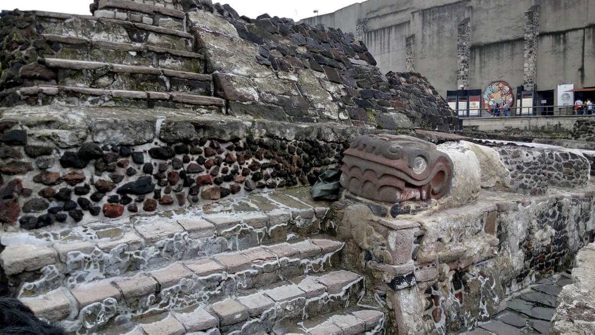 Stavby z předkolumbovské éry Mexika
