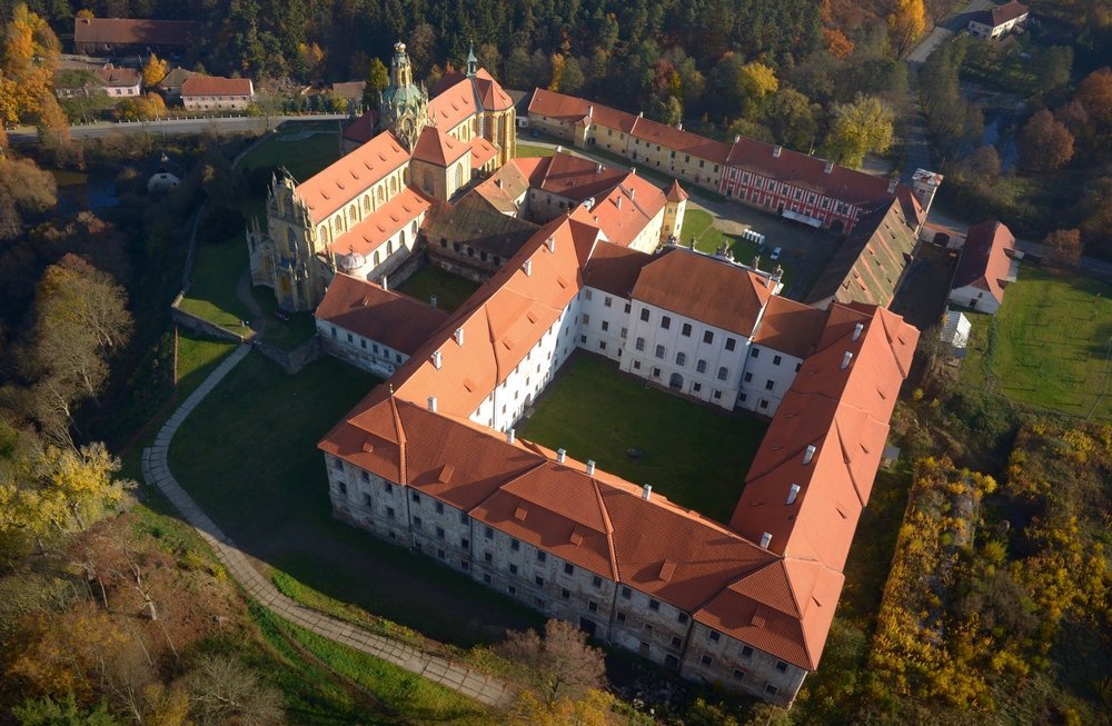 Letecká fotografie areálu kláštera